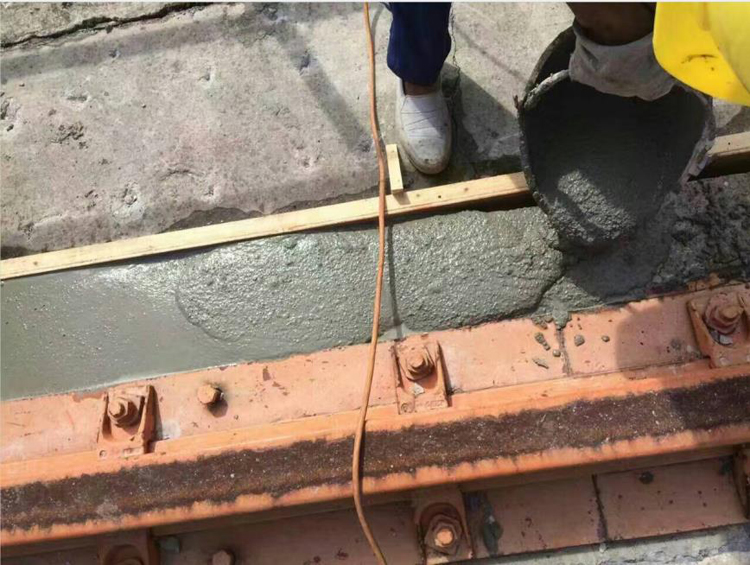 √軌道膠泥:卓越性能與廣泛應(yīng)用